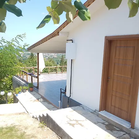 Stone House Boutique אגווה