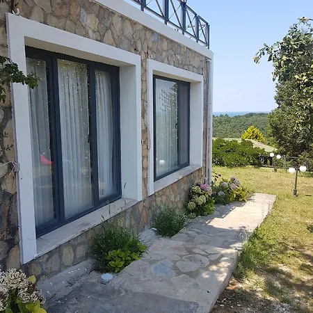 Stone House Boutique Hotel *