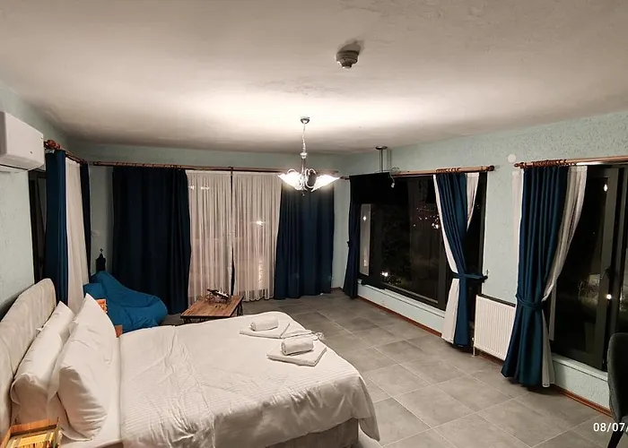 Stone House Boutique אגווה