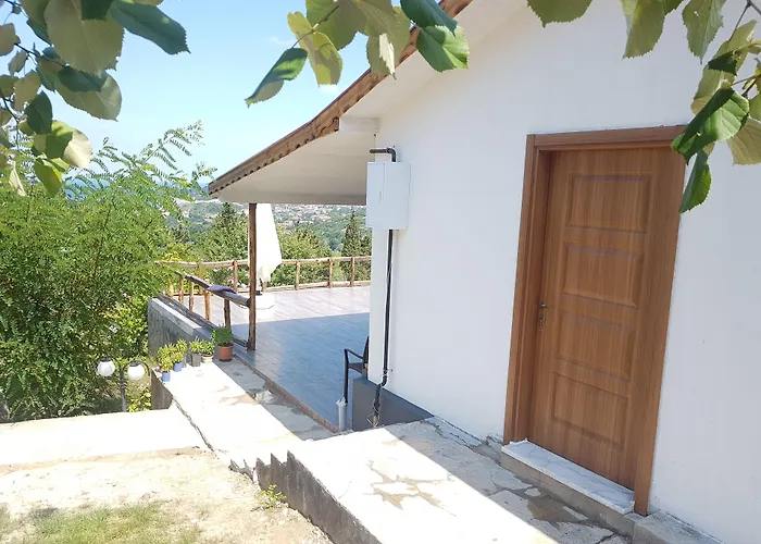 Stone House Boutique אגווה