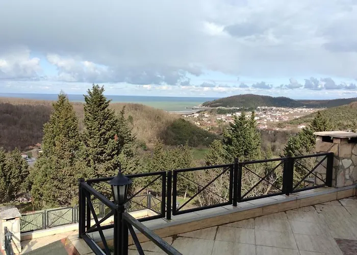 Stone House Boutique מלון *