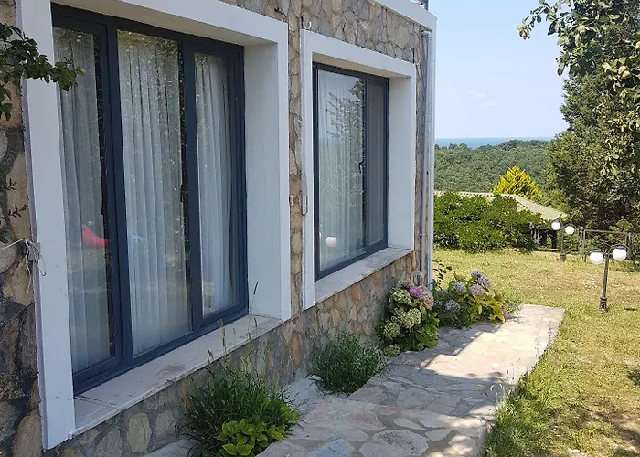 Stone House Boutique Hotel *